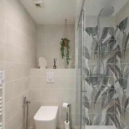 Suite Relax Five Stars Holiday House Nice Exterior photo